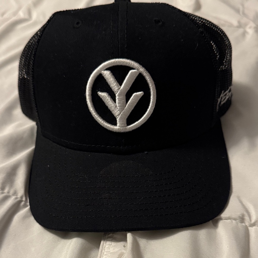 Black and White YeeYee Cap